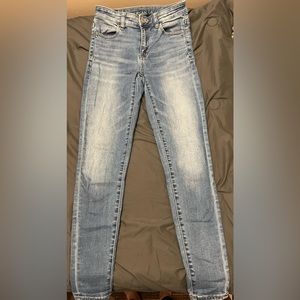 American Eagle Hi-Rise Jegging;Size 2 Regular;slightly worn & in great condition